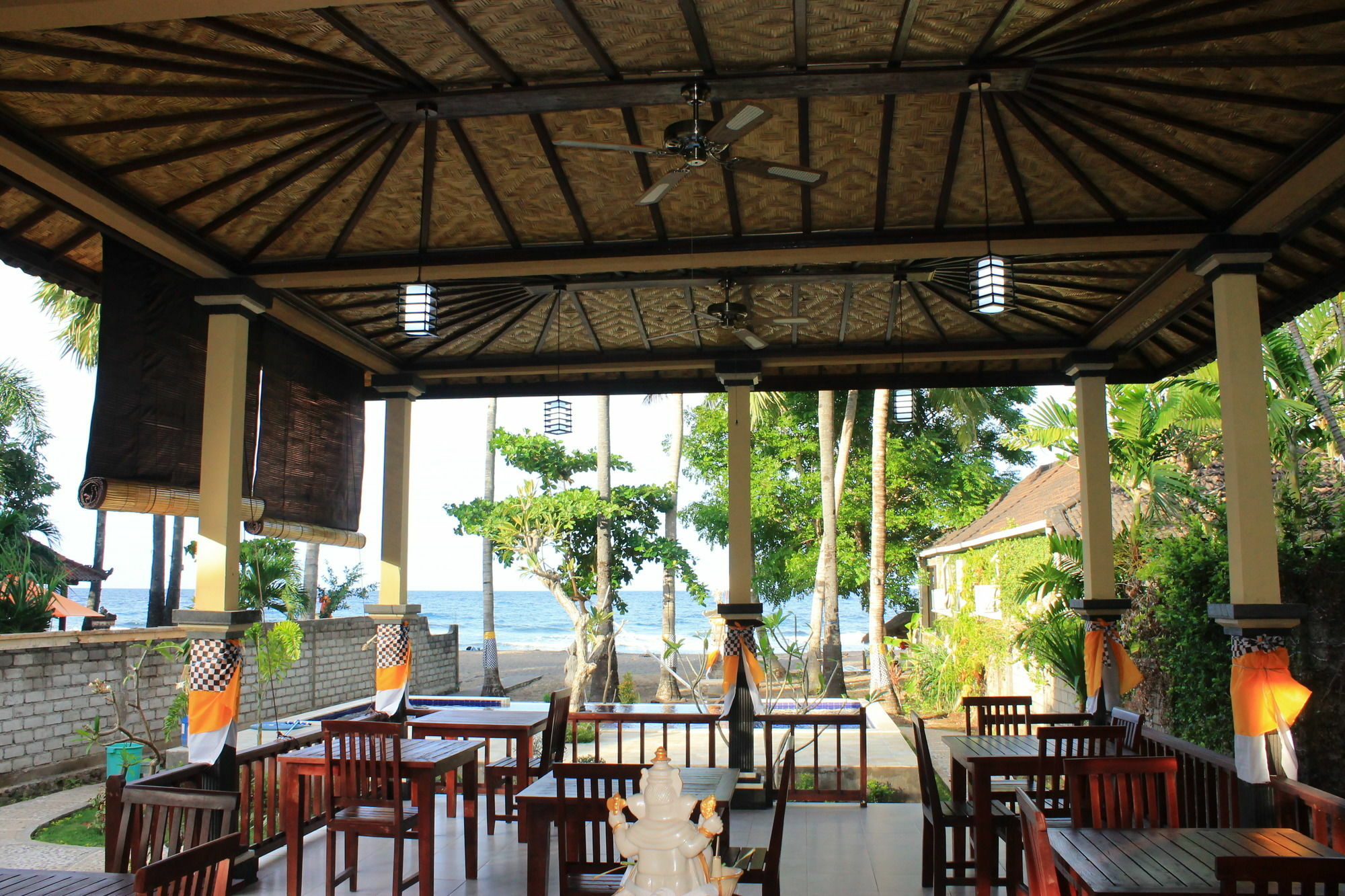 Bintang Beach Villa Amed Екстериор снимка